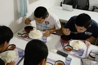 中学日本一の土台作った「白米1キロ以上」　“偏食”にも工夫…「嫌でも食べる」伝え方