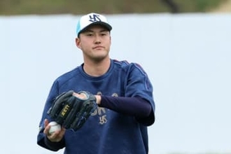 193cmから最速159キロ「デカくて速くて」　育成24歳を首脳陣も太鼓判…新守護神に期待