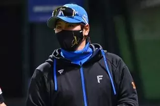 ベンチの新庄監督を「思わず二度見しました」　“日常”のはずが…ファン大注目「珍しい」