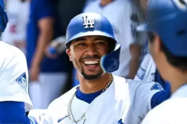 日本時間早朝、突然のベッツ報道…異例の“コーチ”抜擢、セレブたちとLAで共演決定