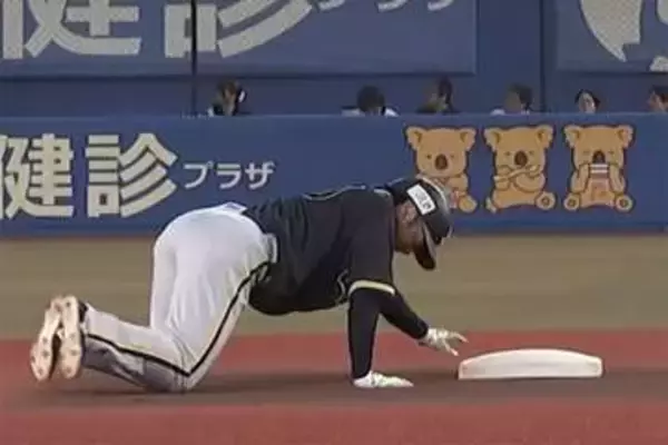 オリ大城滉二は「左足首付近」を負傷　初回に二塁打も苦悶→直後に交代、場内騒然