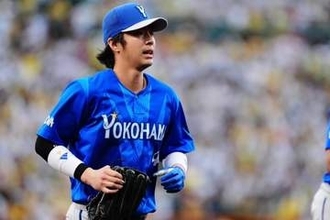 本塁打強奪も…まさかの行動「確信してる？」　フェンス激突→珍事「阪神ファンも拍手」