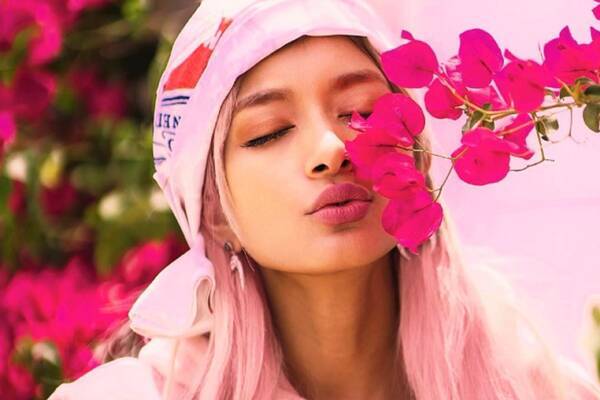 ローラ 京都の桜にインスパイア ピンクのヘアカラーに絶賛の声 19年4月16日 エキサイトニュース