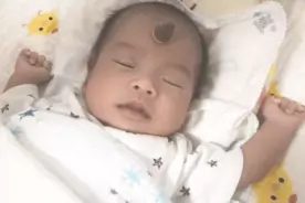 赤ちゃんの頭部にアボカドシール はあちゅうの写真が物議 流行の ベビフルーツ 反対の声も 19年10月18日 エキサイトニュース