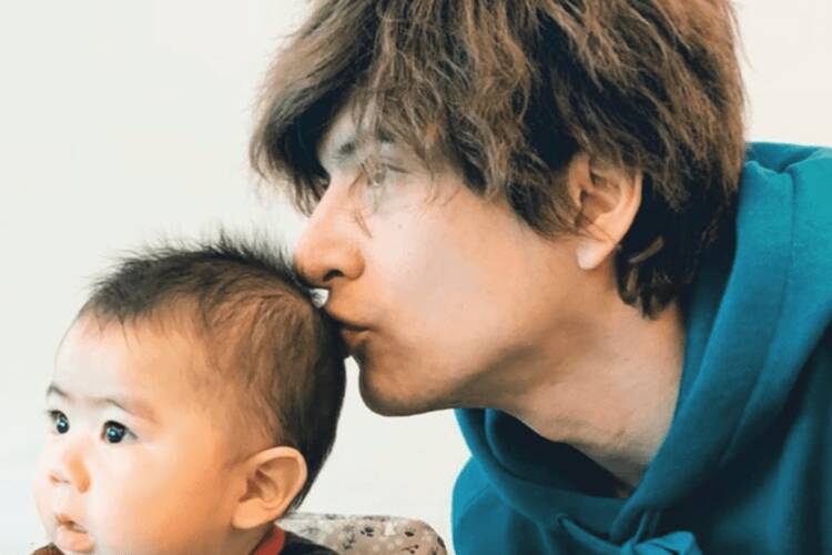 城田優 甥っ子にチューを要求する４コマ写真を公開 諦めない 年1月4日 エキサイトニュース