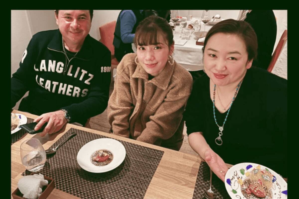 仲里依紗 両親の結婚記念日にコース料理で祝福 一番の理想の夫婦 年1月25日 エキサイトニュース