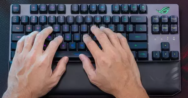 ASUS ROGから超軽量ワイヤレスゲーミングマウスとFPSゲーマー向けワイヤレス・テンキーレスキーボードが予約開始！