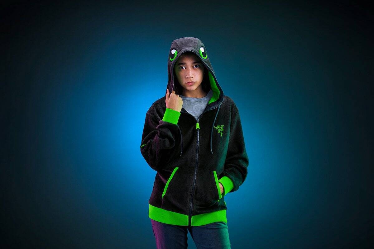 可愛いだけでじゃなく環境のことも考えたゲーミングパーカー「Razer 
