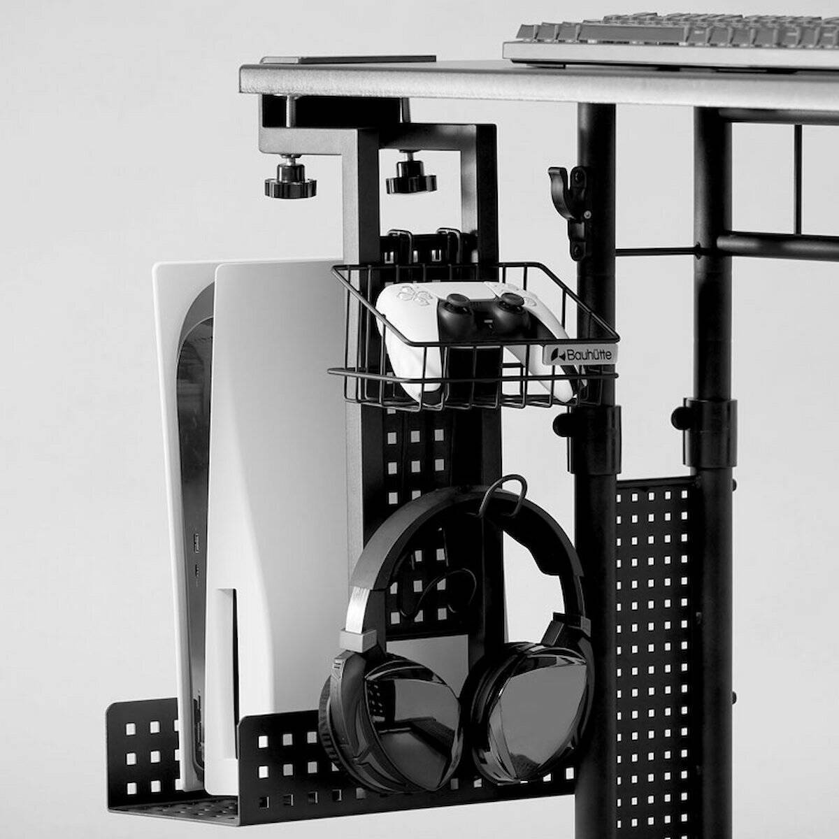 置き場所に困る大型ゲーム機をデスク下に！Bauhutteから「UNDER DESK GAMING RACK」が登場！