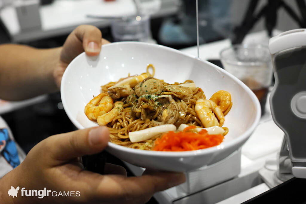 今話題のFF7リメイクコラボカフェ開催中の「スクウェア・エニックス カフェOsaka」に潜入レポート！