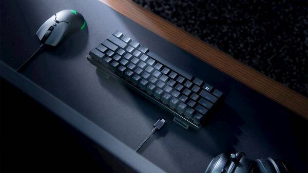 Razerがファンクションキー テンキーレスで60 小型のゲーミングキーボード Razer Huntsman Mini 発表 年7月17日 エキサイトニュース