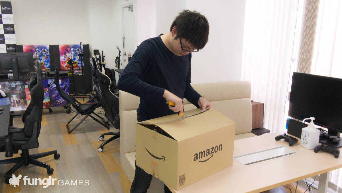 MADCATZ新作アケコン「EGO Arcade Stick」をfunglr GamesストＶプレイヤーがレビュー！