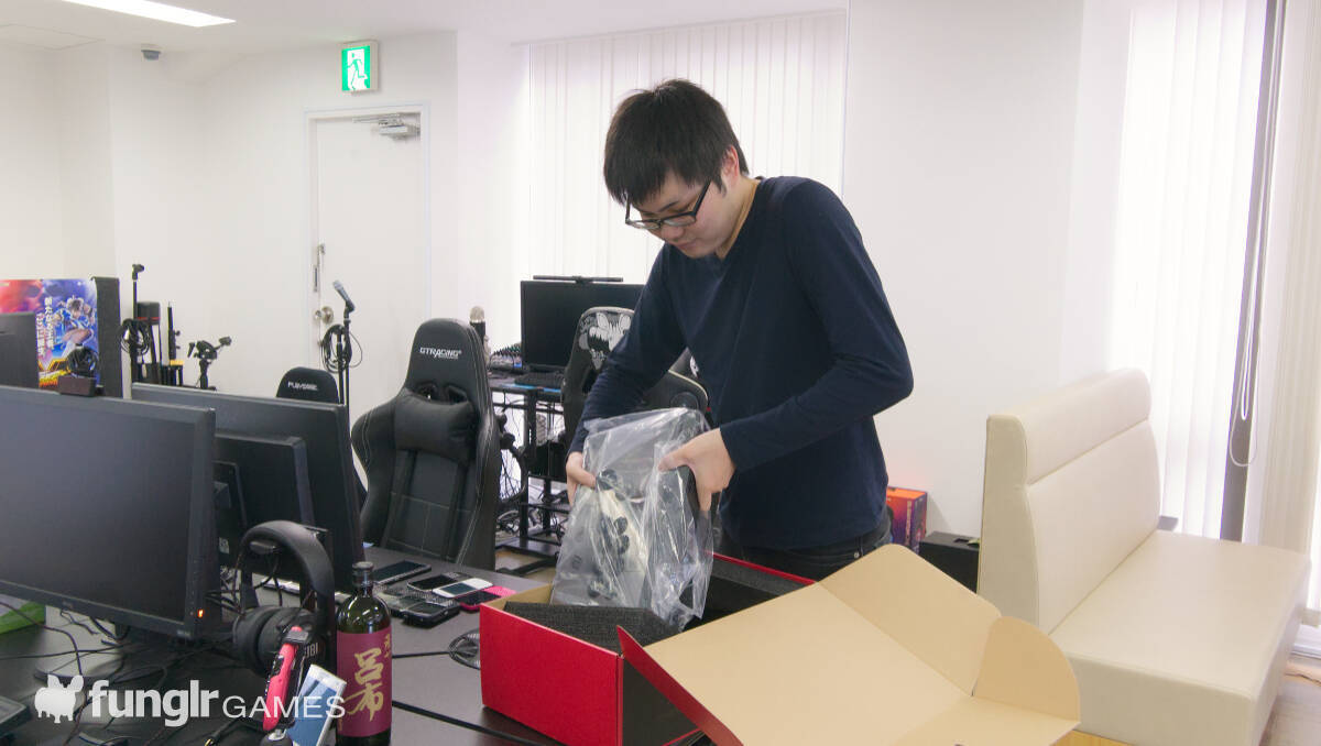 MADCATZ新作アケコン「EGO Arcade Stick」をfunglr GamesストＶプレイヤーがレビュー！