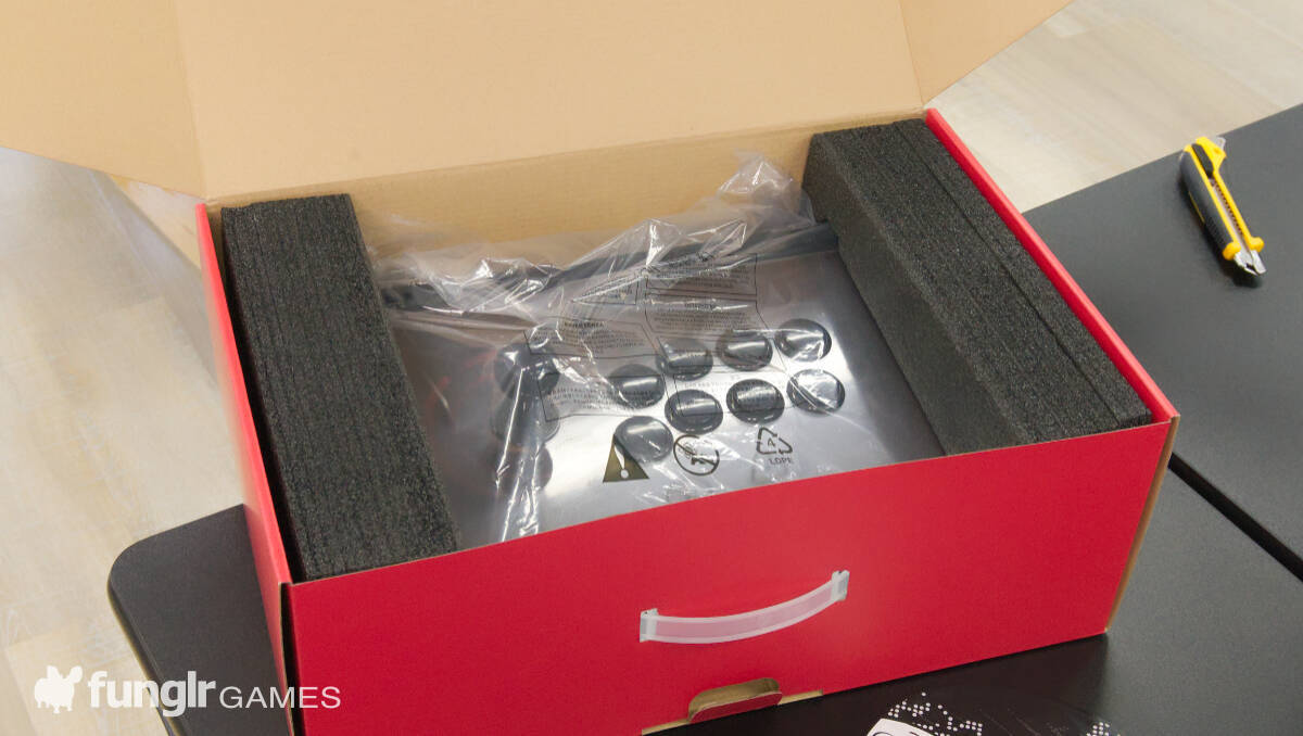 MADCATZ新作アケコン「EGO Arcade Stick」をfunglr GamesストＶプレイヤーがレビュー！