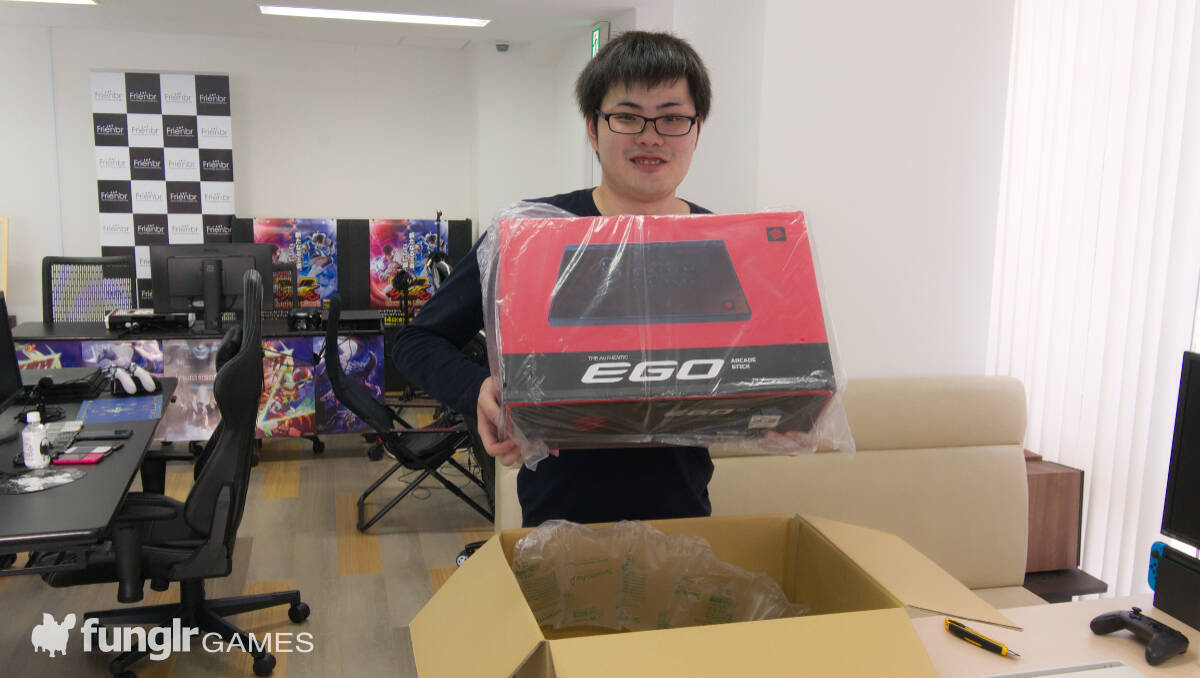 MADCATZ新作アケコン「EGO Arcade Stick」をfunglr GamesストＶプレイヤーがレビュー！