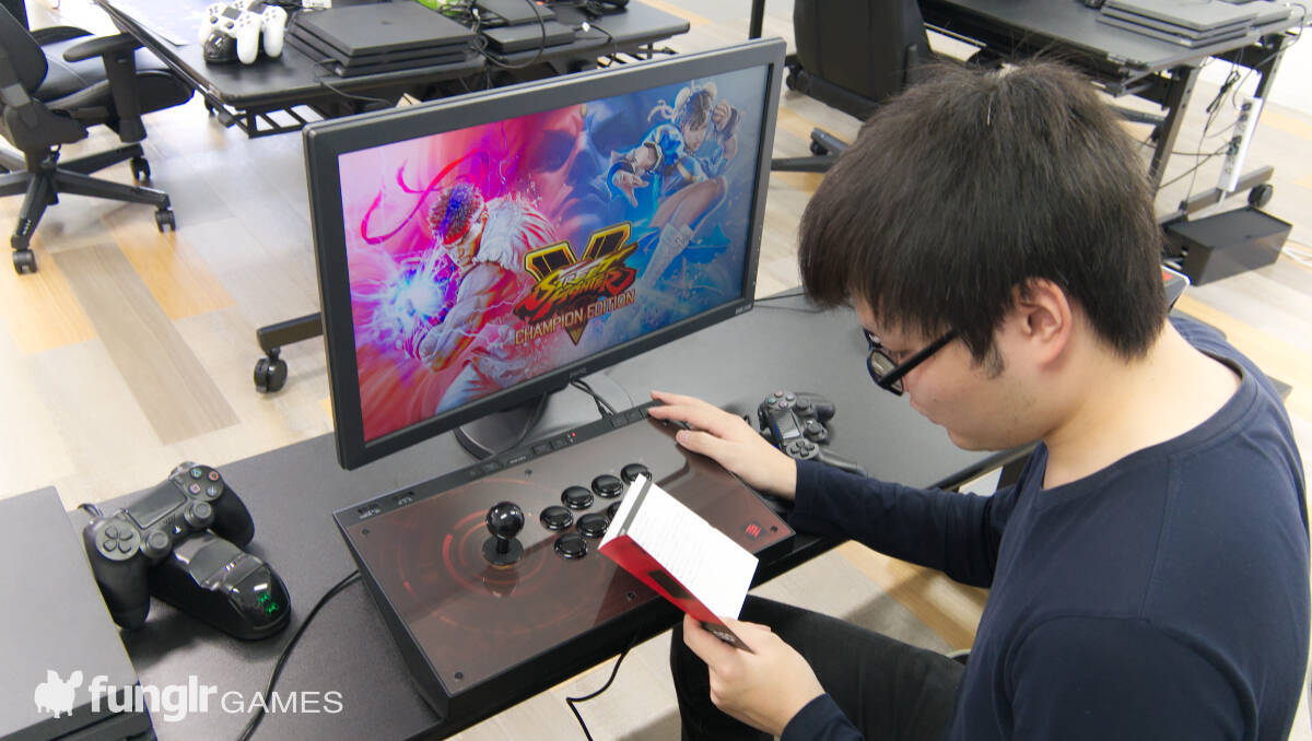 MADCATZ新作アケコン「EGO Arcade Stick」をfunglr GamesストＶプレイヤーがレビュー！