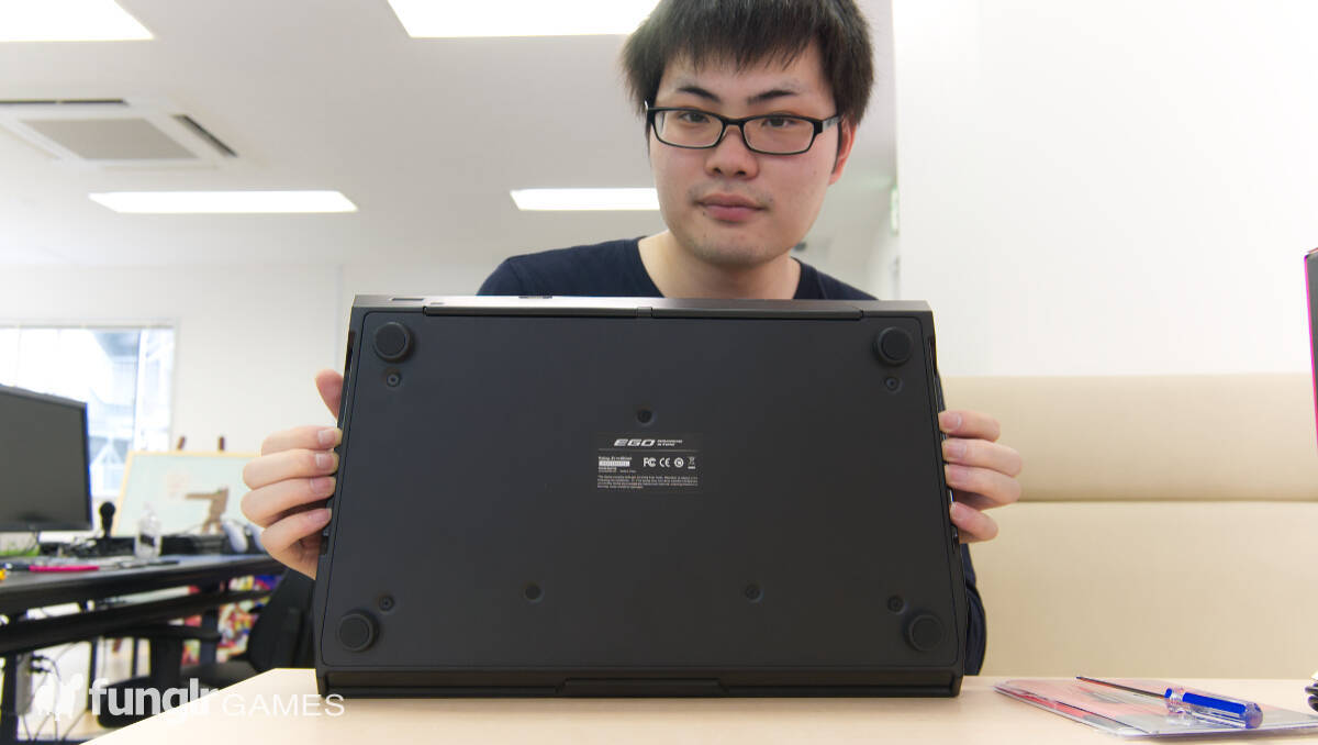 MADCATZ新作アケコン「EGO Arcade Stick」をfunglr GamesストＶプレイヤーがレビュー！