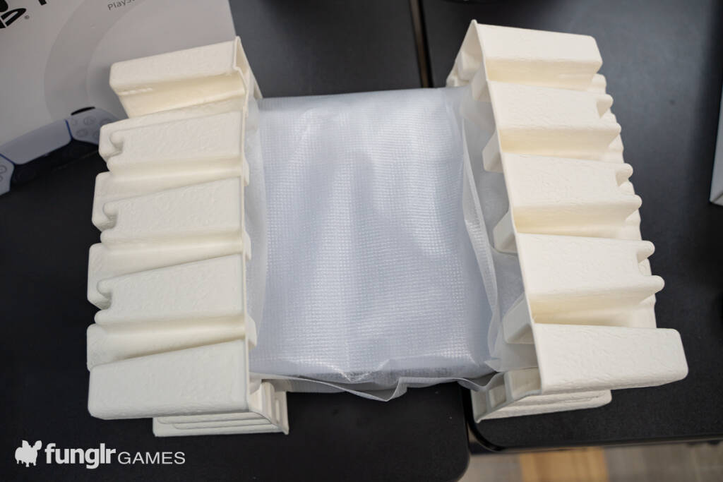 遂にPS5をゲット！次世代ゲーム機「PlayStation 5」を開封！未来感のあるデザイン、きめ細かいディテールに感動…！