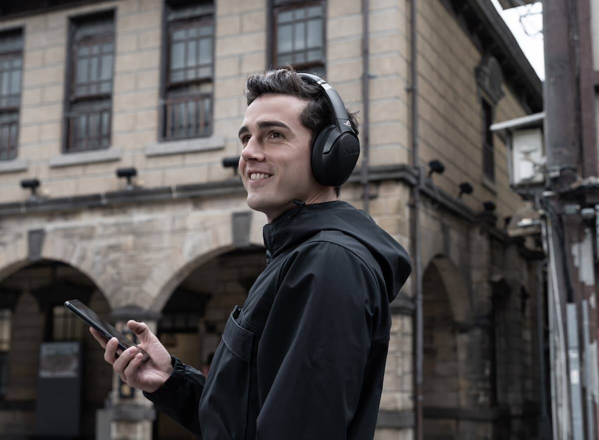 日常使いもゲームもこれ1つあればOK！Bluetooth対応のゲーミングヘッドセットASUS「ROG Strix Go BT」発表！