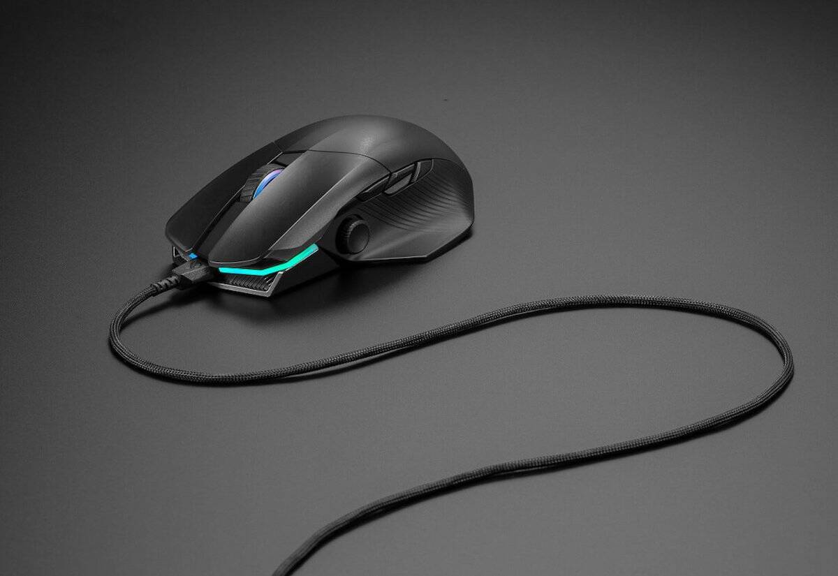 人気のジョイスティック付きゲーミングマウスに最上位モデルASUS「ROG Chakram X」が登場！