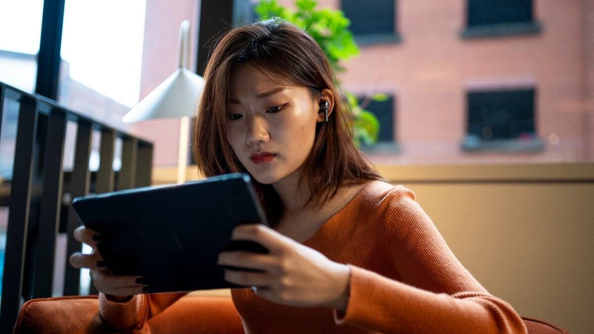 「JBL Quantum」シリーズから待望の完全ワイヤレスイヤホン！欲しい機能全部乗せの「JBL Quantum TWS」発表！