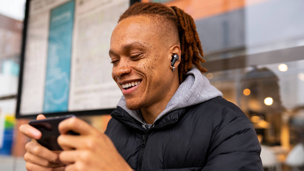 「JBL Quantum」シリーズから待望の完全ワイヤレスイヤホン！欲しい機能全部乗せの「JBL Quantum TWS」発表！