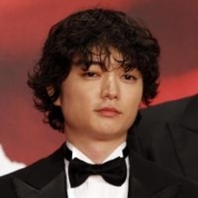 映画「爆弾」大ヒットで再注目！ 染谷将太が引っ張りダコなのは…作品の“格”を上げる圧倒的存在感