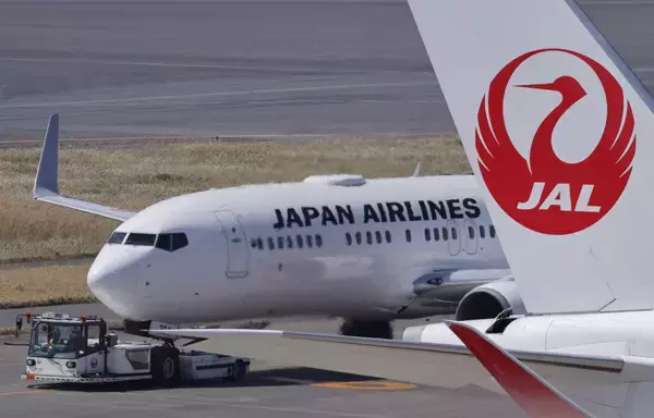 JAL機が42分遅延…50代チーフCAが前夜深酒した理由と航空業界がゆえの「権威勾配」