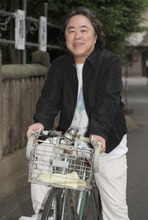 「夏の日1993」を大ヒットされた元class日浦孝則さん ワンボックスに機材一式詰め込んでワンオペ全国ツアーの日々【あの人は今こうしている】