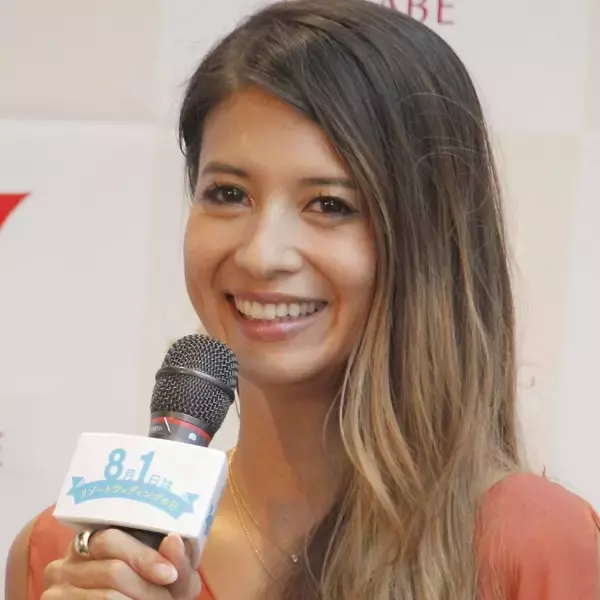 “9頭身美女”吉川ひなのが帰ってきた！ 芸能活動再開発表までの紆余曲折と壮絶人生