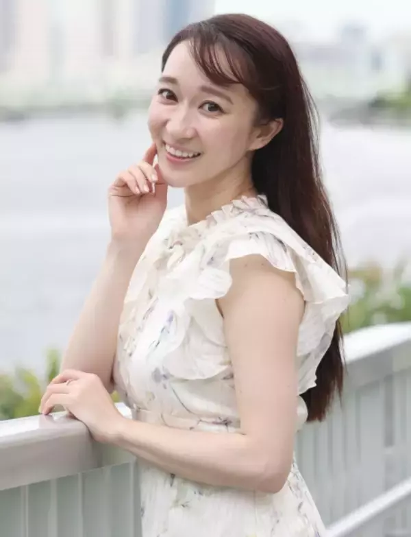 元宝塚・星組の娘役スター有沙瞳に直撃インタビュー 演歌・歌謡曲へと華麗なる転身