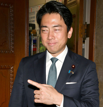 沖縄自民に“下地ショック”の余波…注目の県知事選で古謝陣営が「進次郎の奇跡」待望も不発は必至