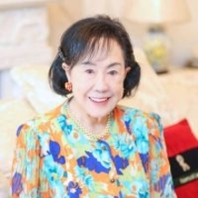 女性初の競馬アナだった井口保子さん いまは小説執筆に没頭中