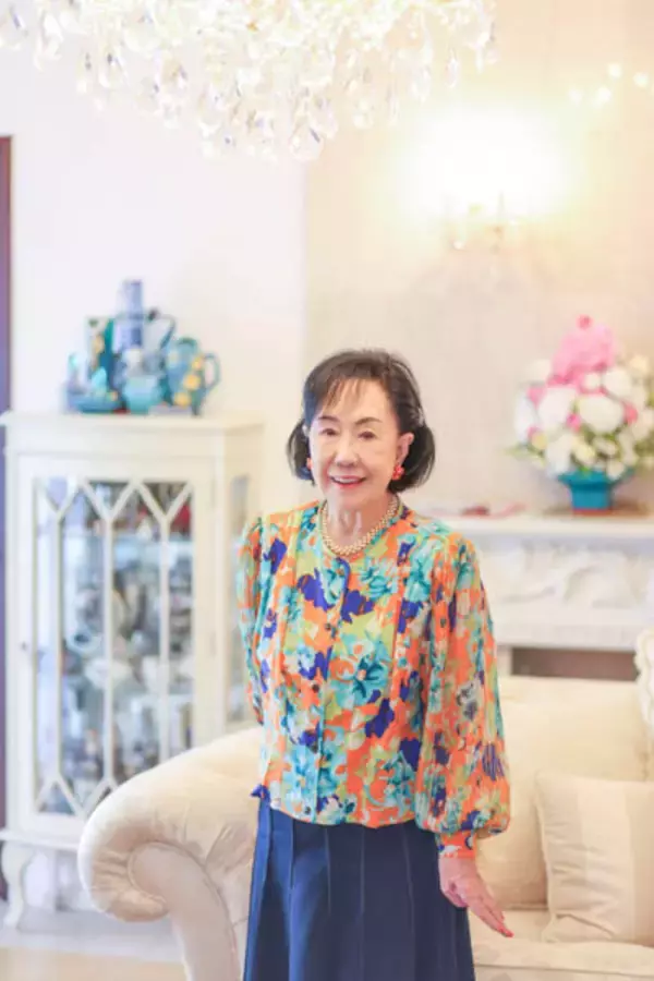 「女性初の競馬アナだった井口保子さん いまは小説執筆に没頭中」の画像