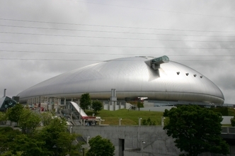 Snow Manライブで"全裸"ファンの怪情報も…他グループにも出没する下着や水着"珍客"は犯罪じゃないの？