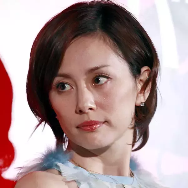 米倉涼子 ガサ入れ報道後は近隣で目撃情報もなく…【2025年芸能ニュース 話題の現場を踏む！】