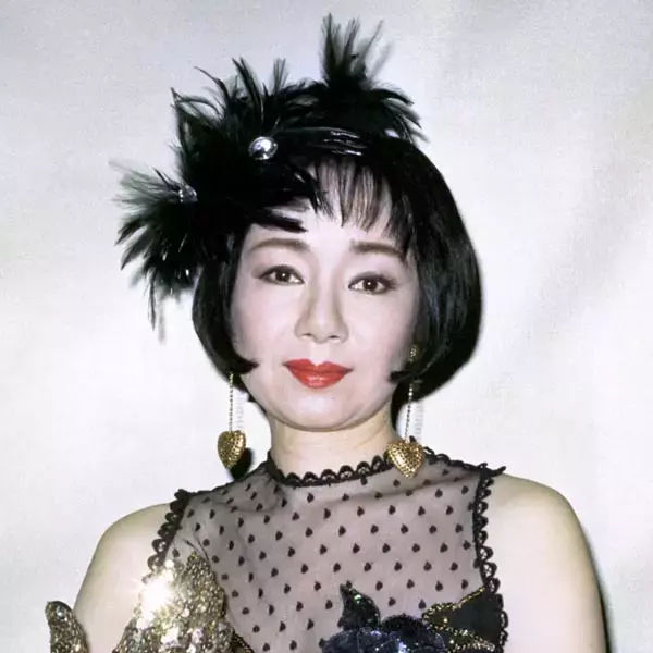 なぜ女優たちは酷暑の中でも汗ひとつかかず撮影できるのか？（城下尊之／芸能ジャーナリスト）