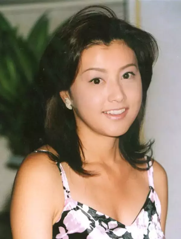 「なぜ女優たちは酷暑の中でも汗ひとつかかず撮影できるのか？（城下尊之／芸能ジャーナリスト）」の画像
