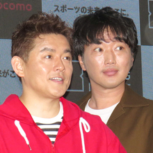 スピードワゴン小沢一敬は松本人志と一蓮托生で復帰不可能か…幸せの骨頂の相方とは絶望的格差