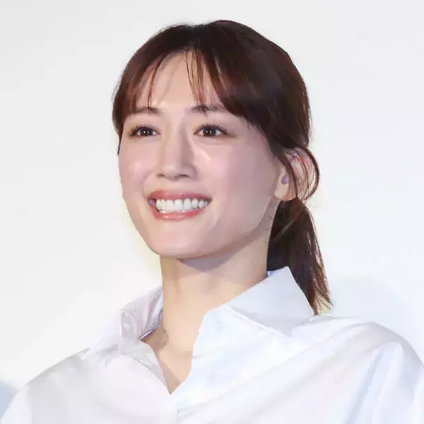 綾瀬はるかは“本格映画女優”になれるか…今年は主演作が3本公開