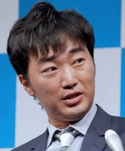 「840連休」の後にフェス出演したスピードワゴン小沢一敬の現在地と復帰をバックアップした”東京芸人”
