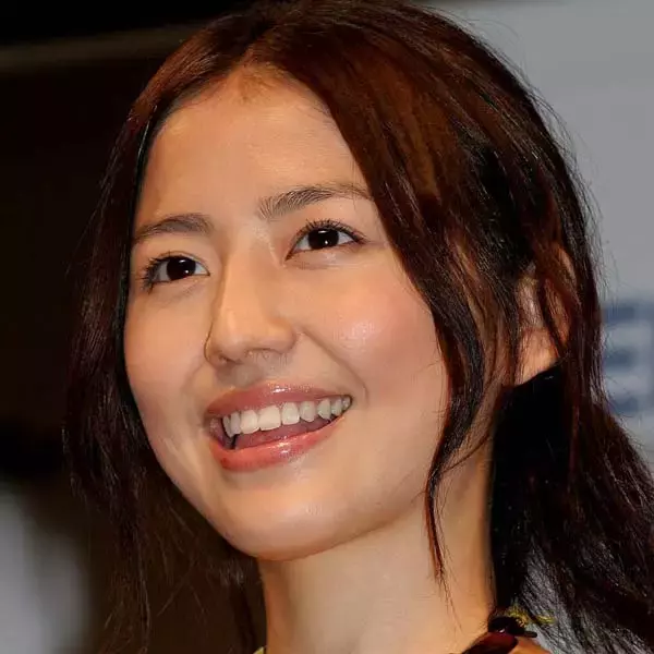 「セーラー服と機関銃」19歳の体当たり熱演が長澤まさみの“ダー子”のルーツ？【あの頃、テレビドラマは熱かった】