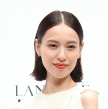 戸田恵梨香は30歳過ぎても門限6時半だった！「厳しすぎ」の大合唱に混じる中学時代の写真集への言及