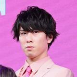 「Snow Man宮舘涼太の交際発覚にファンが怒るワケ 「よりによって相手は女子アナ…」」の画像1