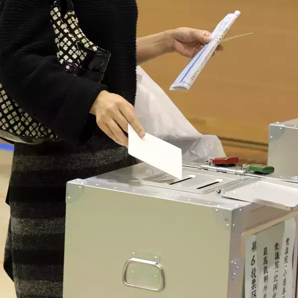 来春の統一地方選が大ピンチ…ナフサ不足で「選挙ができない！」 投票用紙も選挙ポスターも実は石油製品
