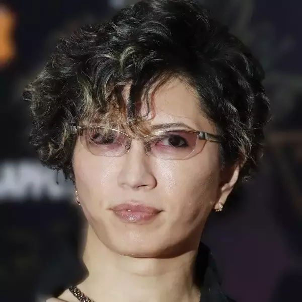 りくりゅう2000万円は安すぎ…GACKT発言に《なら自分で出せ》のツッコミで“一流芸能人”ピンチ？