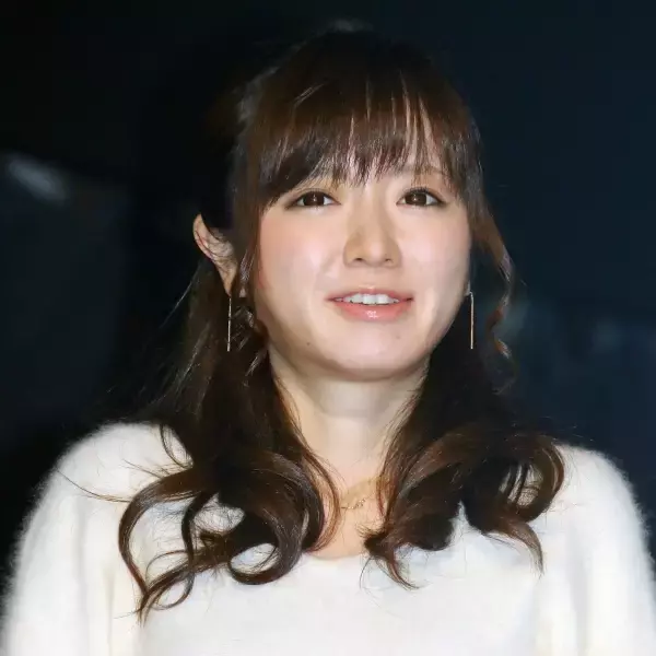 4児のママ紺野あさ美は夫にGPS、板野友美はテレビ電話つなぎっぱなし…野球選手を夫に持つ元アイドルのプライド