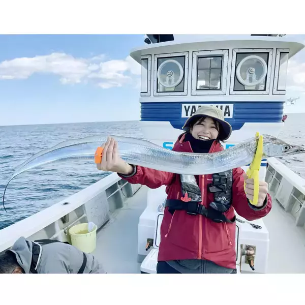 「大魔神・佐々木主浩さんとの大雨の釣行が、稲村亜美さんにとって釣りが好きになる転機に【我こそは太公望 人生を変えたこの一匹】」の画像