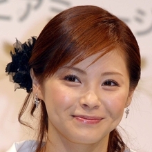 松浦亜弥は歌手デビュー25周年&今月40歳！ 新ウェブCM出演にファン期待も…なぜママタレ展開しない？