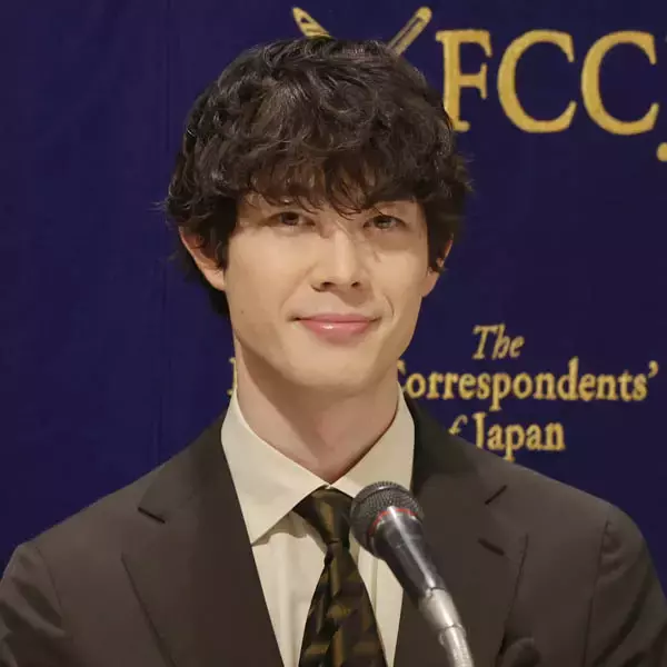 宮沢氷魚は米名門カリフォルニア大サンタクルーズ校を2年でやめてICUに編入